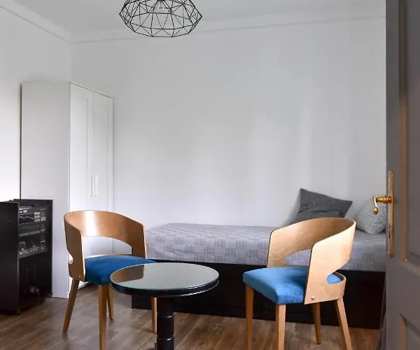 Stala La La * Požega