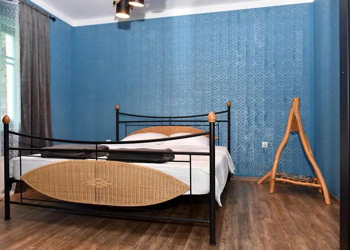 农家乐 Stala La La *