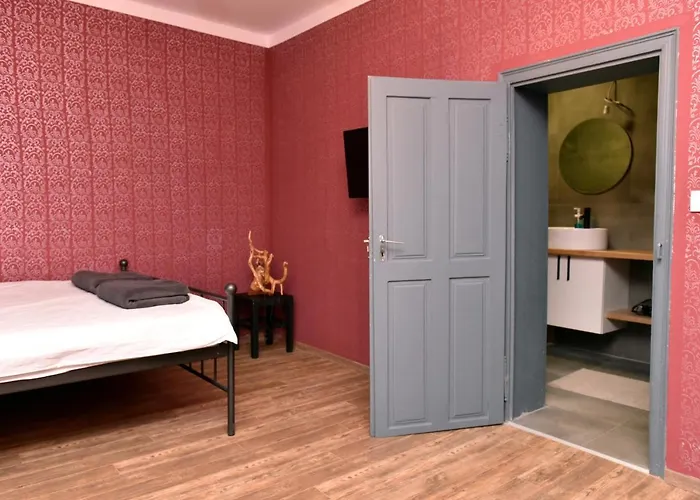 农家乐 Stala La La